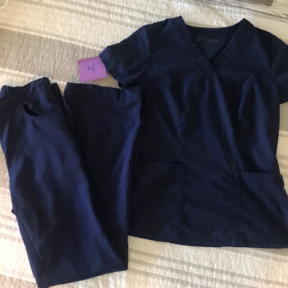 Grey’s Anatomy Barco Navy Scrub Set. TALL fit
